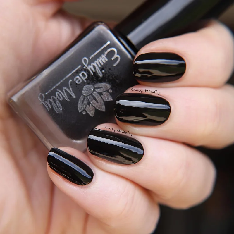 nail polish pond cistern-Fade Into Black