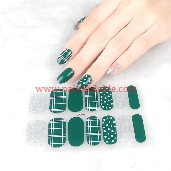 nail repair for winter dryness-White lines and dots